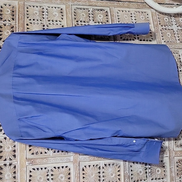 Amazon Essentials Classic Blue Button-Up - Picture 5 of 10